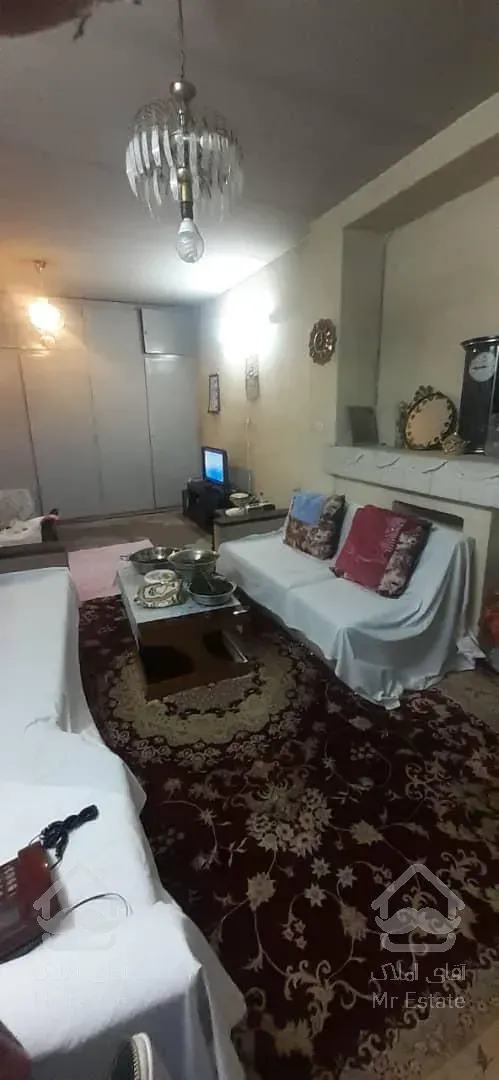 فروش خانه مسکونی کلنکی ۹۰ متر زمین ۱۴۰ متر زیر بنا دد و نیم طبقه مجزا