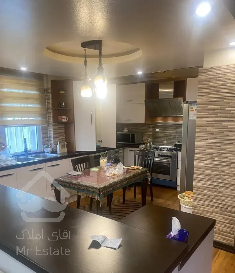 فروش آپارتمان ۱۳۷ متری ۲ خوابه همکف در صادقیه