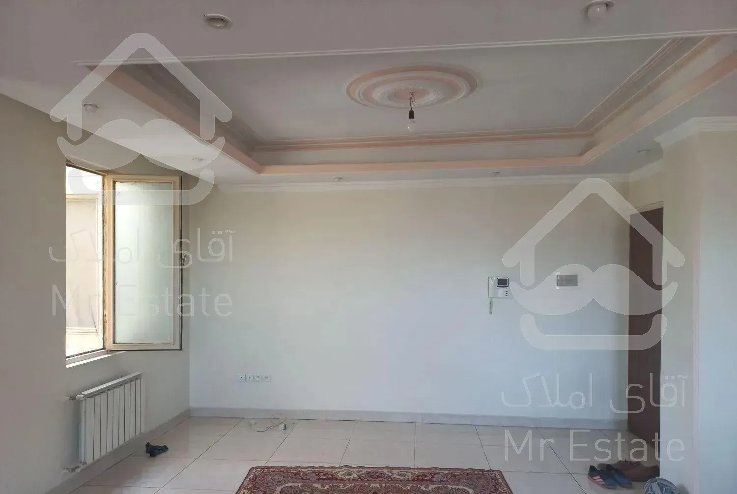 یک خوابه شیک غرق نور