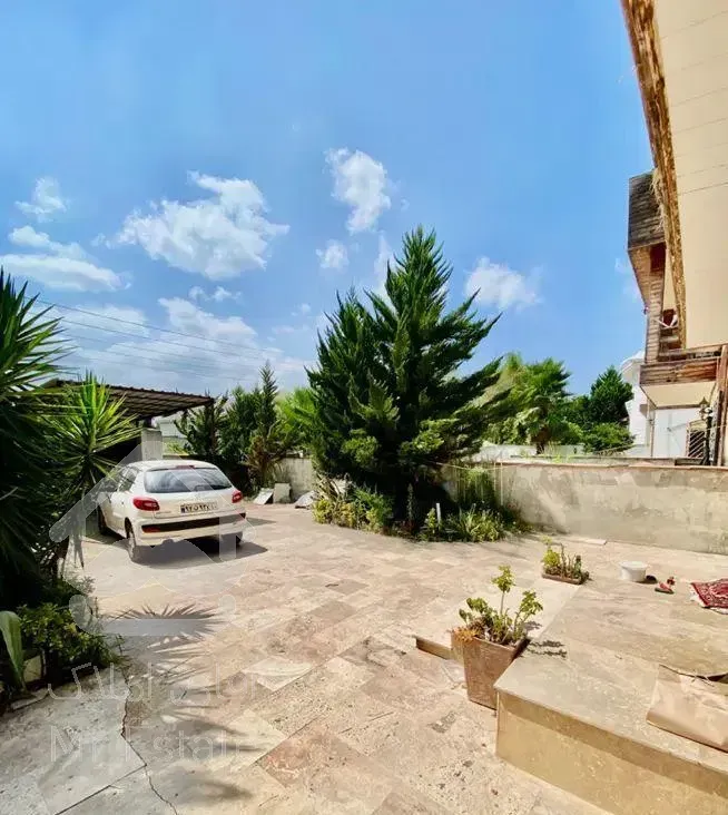 رهن و اجاره ویلا دوبلکس ۳۰۰متری در پلاک یک جنگل