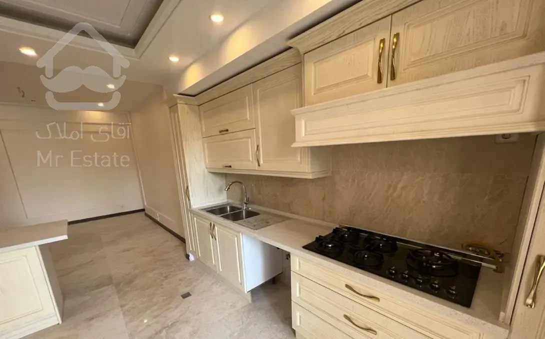 فروش آپارتمان ۱۶۵ متری ۳ خوابه در فرمانیه