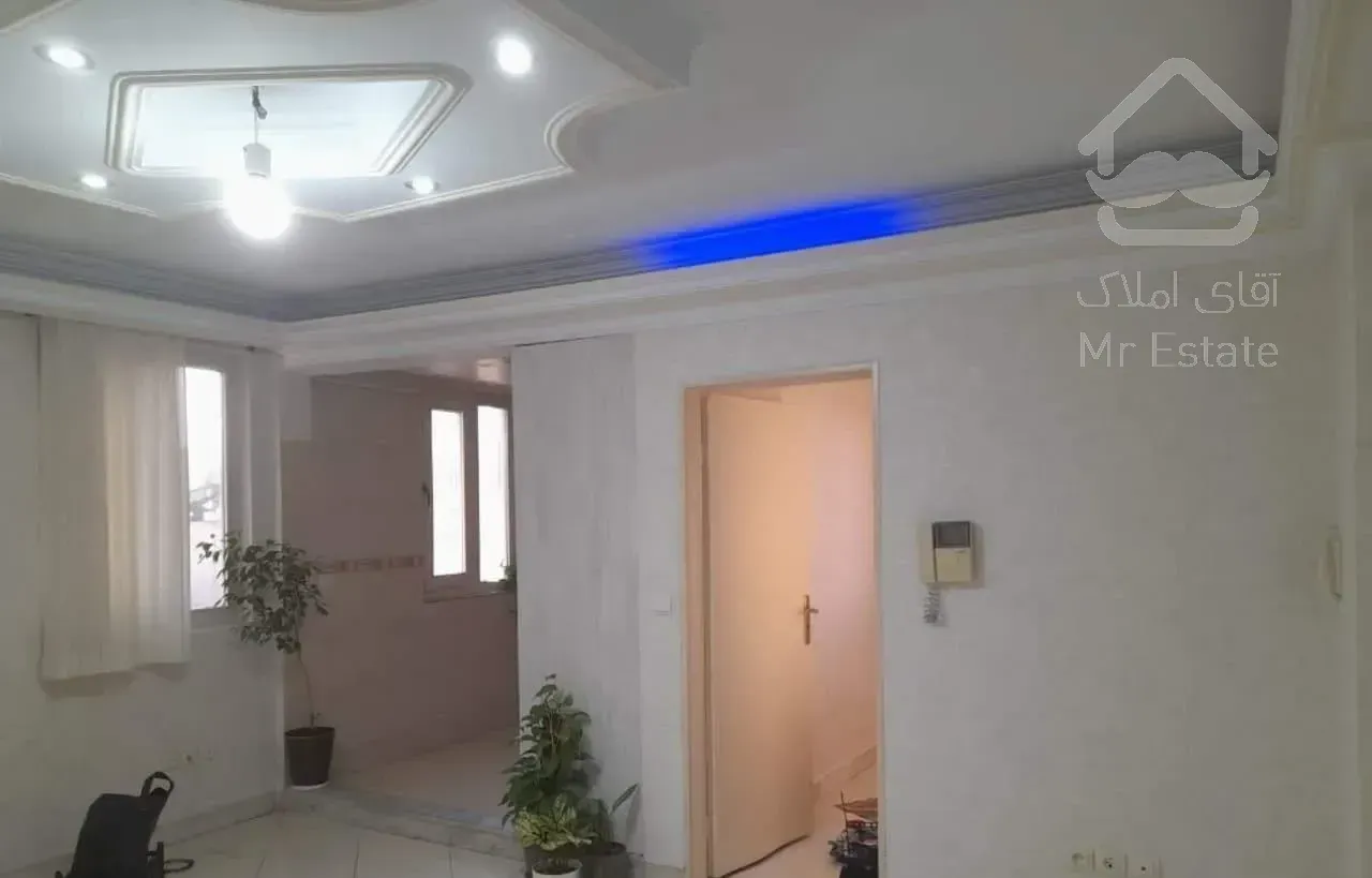 آپارتمان سه نبش دوخوابه