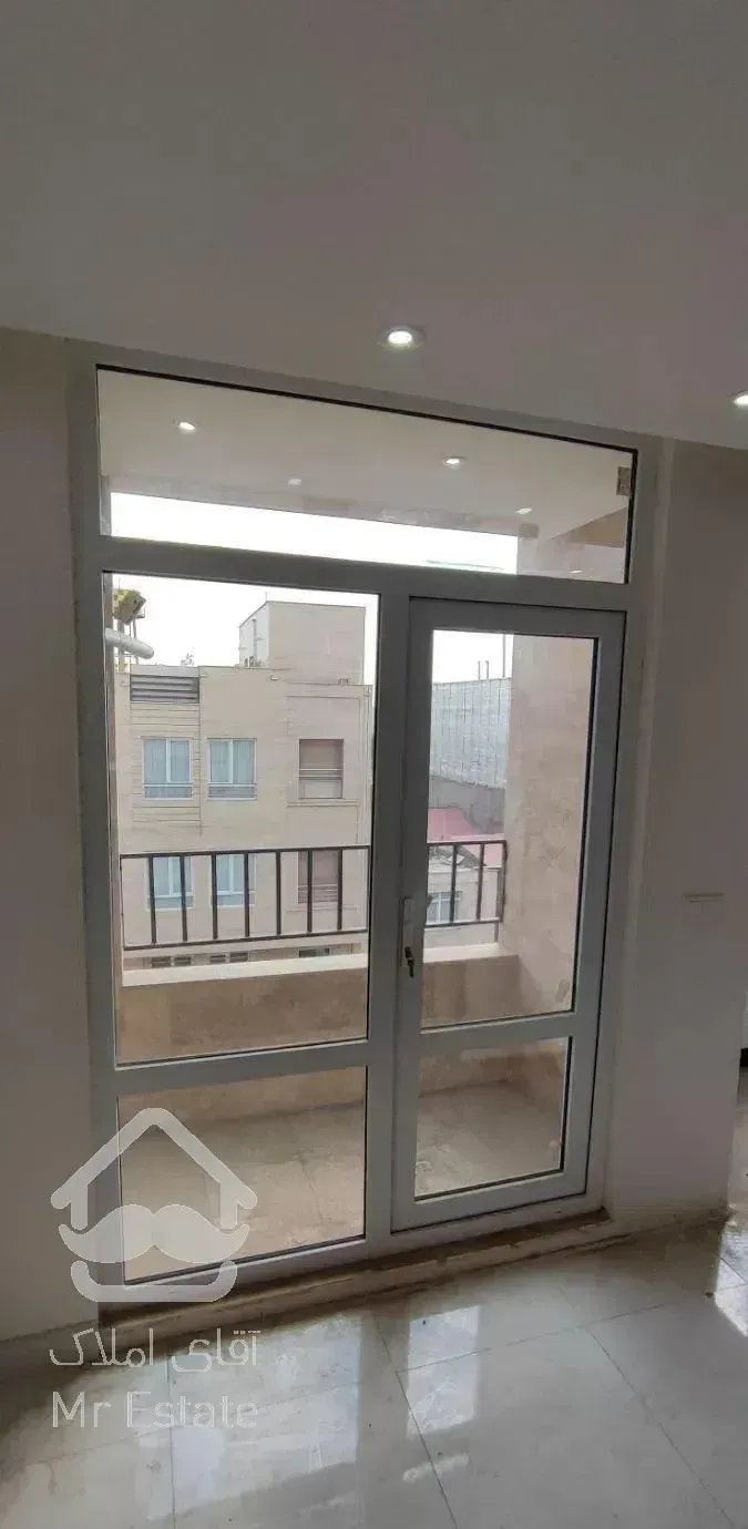 119متر سه خواب شخصی ساز دریاچه چیتگر