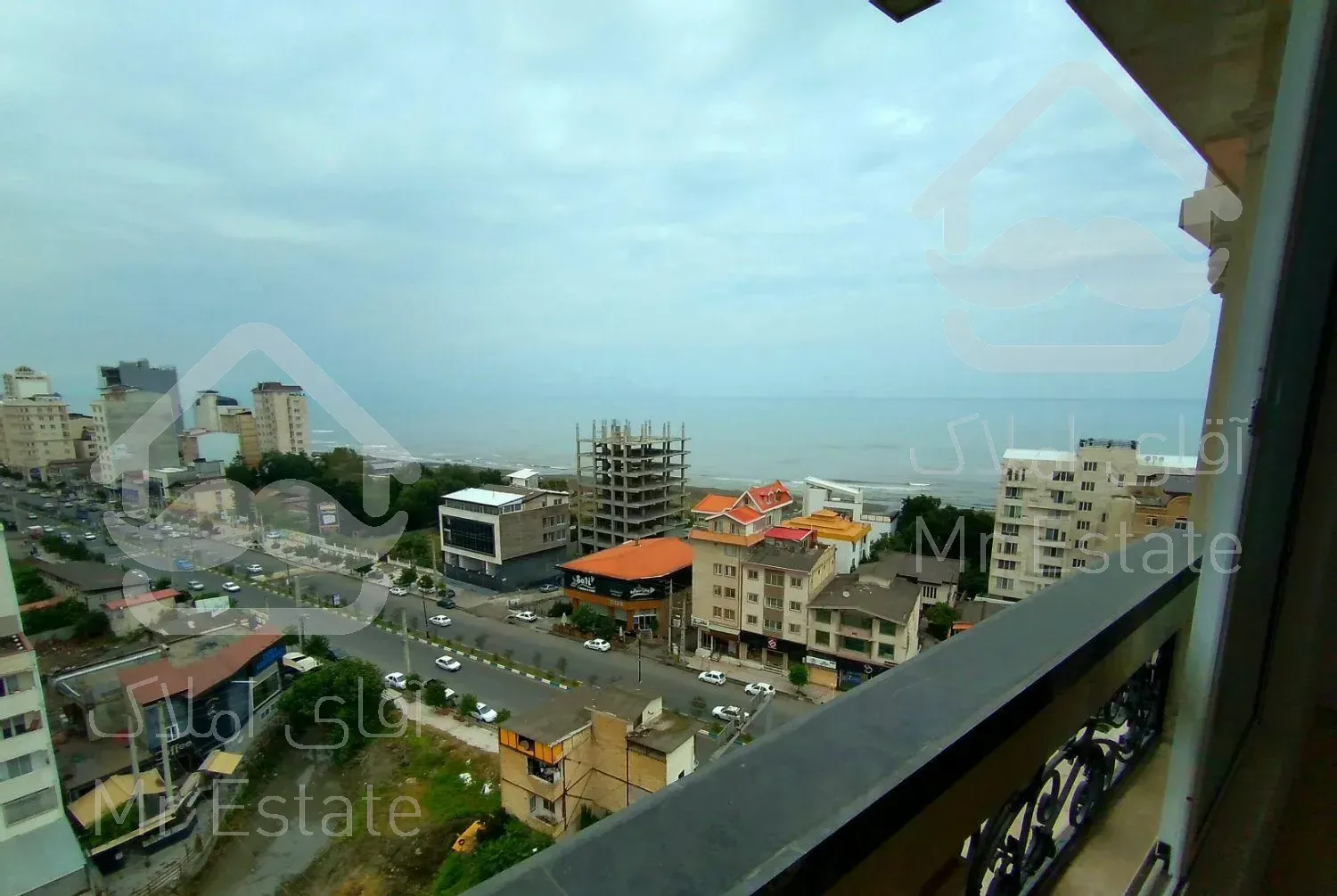 آپارتمان ۱۳۵ متر بلوار کریم آباد