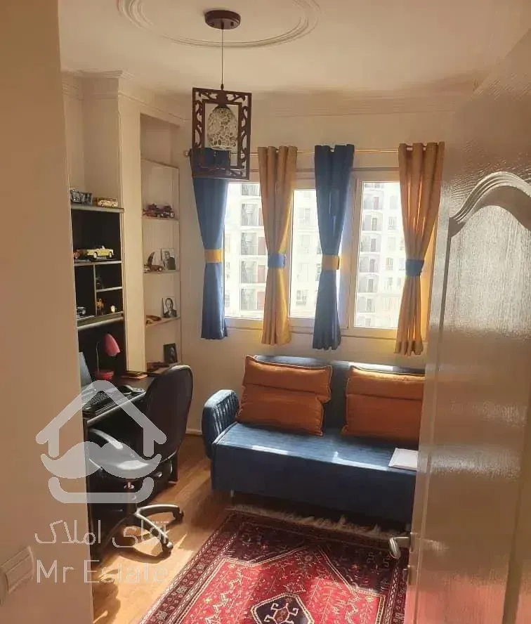 آپارتمان ۱۳۰ متری برج باغ در ازگل، رهن کامل