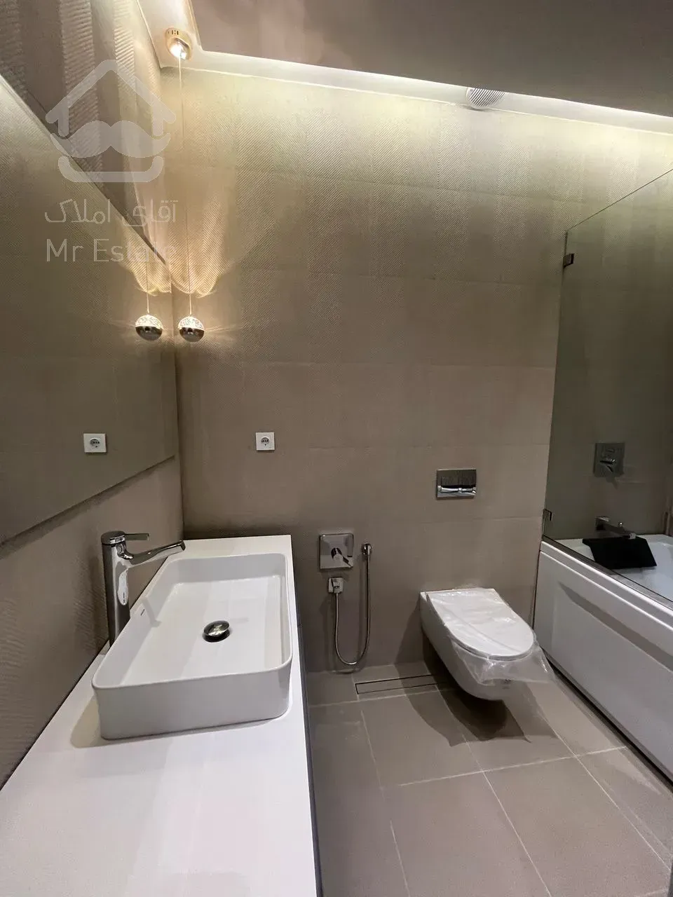 نیاوران ۲۳۰ متر ۳خواب