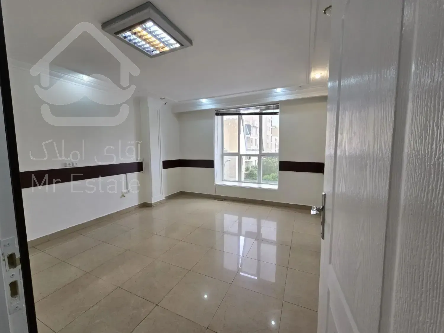 ۹۰مترسعادت آباد*اداری*مشاعات شیک*سرتاسرپنجره