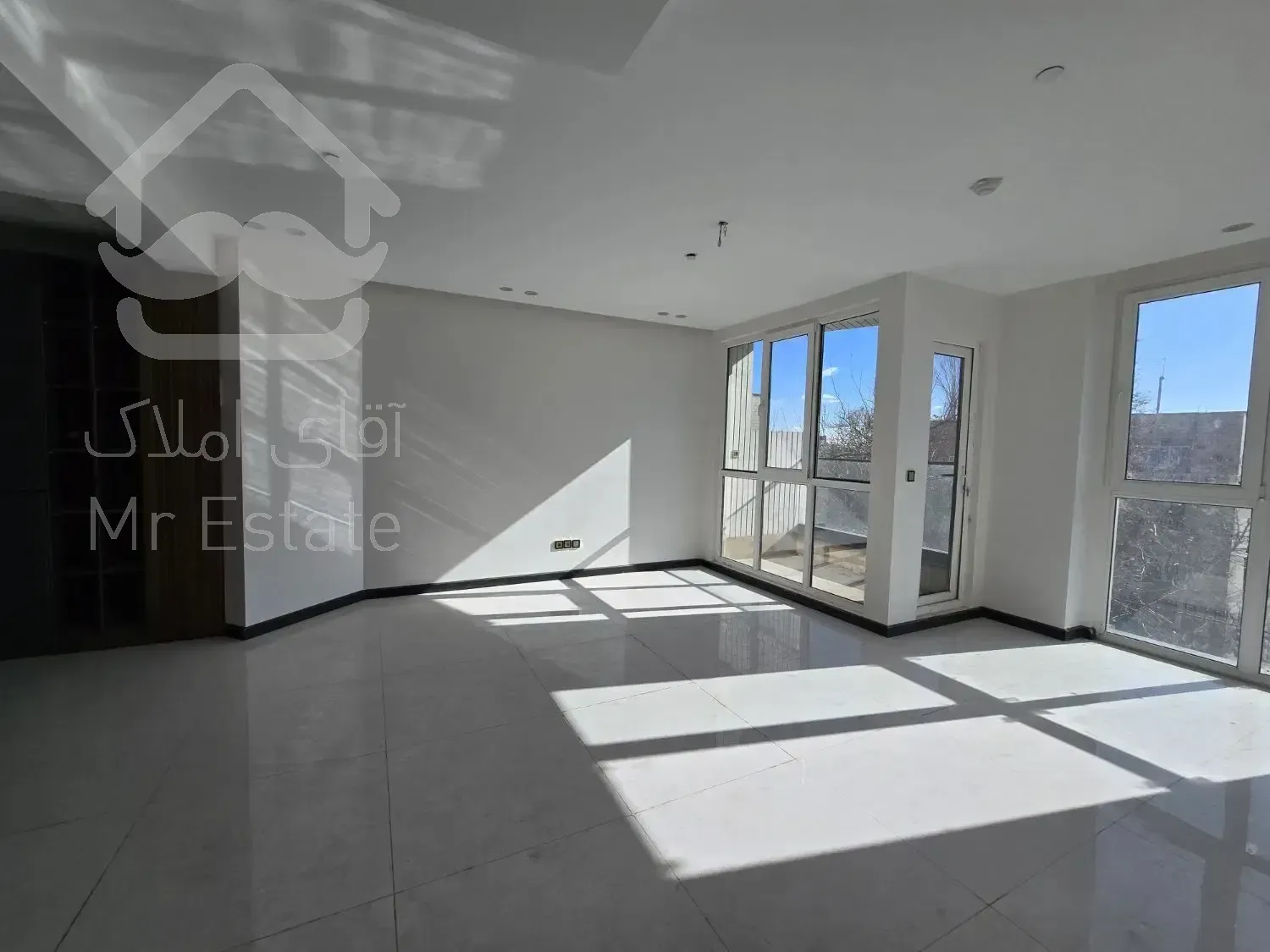 125مترسعادت آباد*نوساز* ورودی لابی شیک *ویو بینظیر