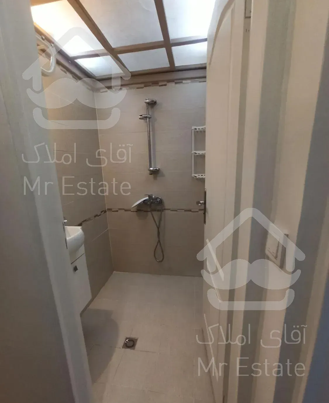 شمال شهرآرا ۸۲ متر تک واحدی