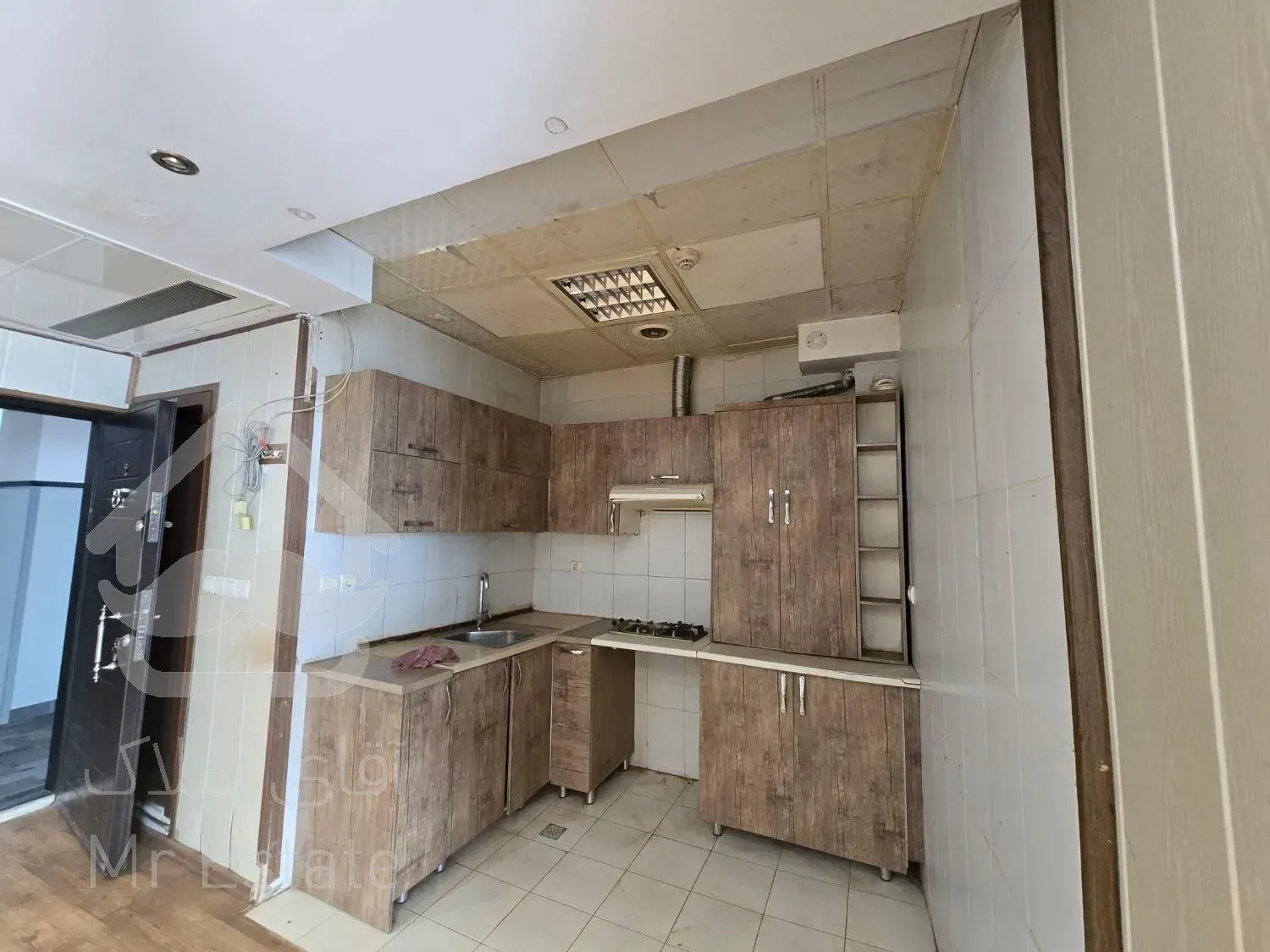 85مترسعادت آباد*موقعیت اداری*تابلوخور*خوش نقشه