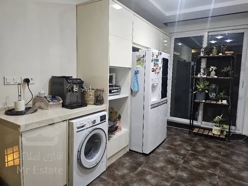 فروش آپارتمان ١١۵ متر دو خواب صرافهای شمالی سعادت آباد