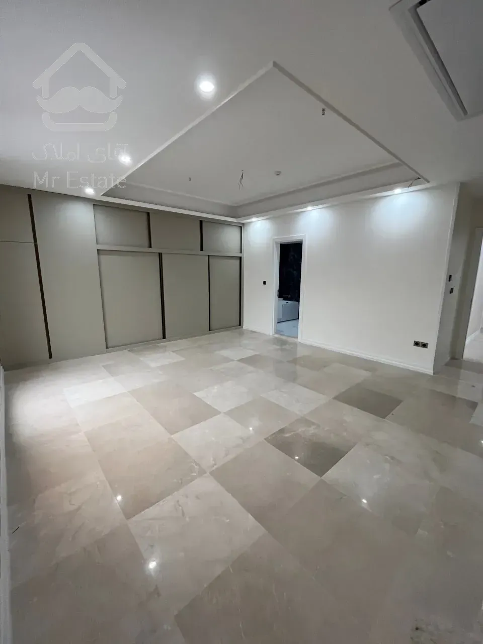 فروش واحد 220متری 3 خواب در قیطریه