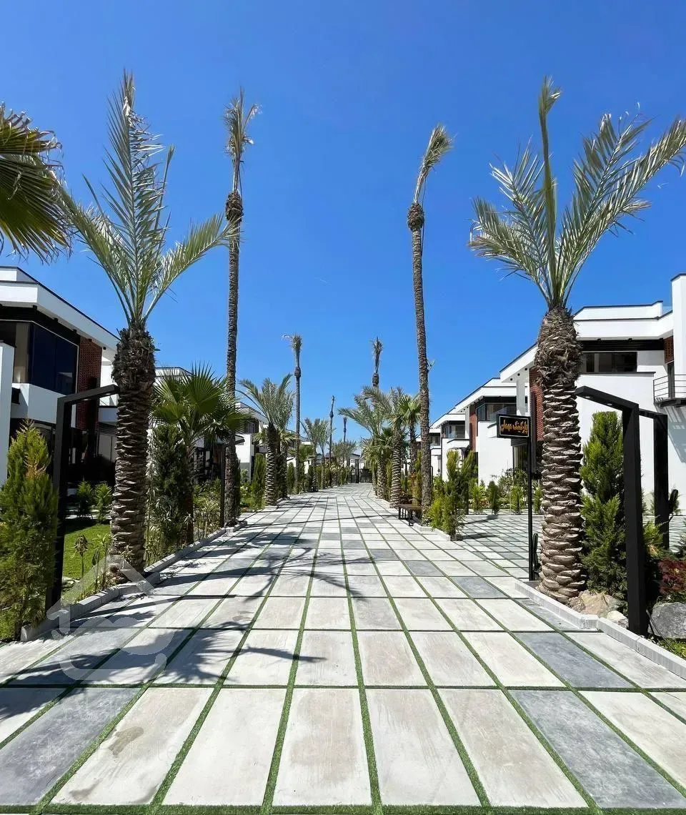 ویلامدرن ۳۰۰متری استخردارشهرک برندویوابدی جنگل