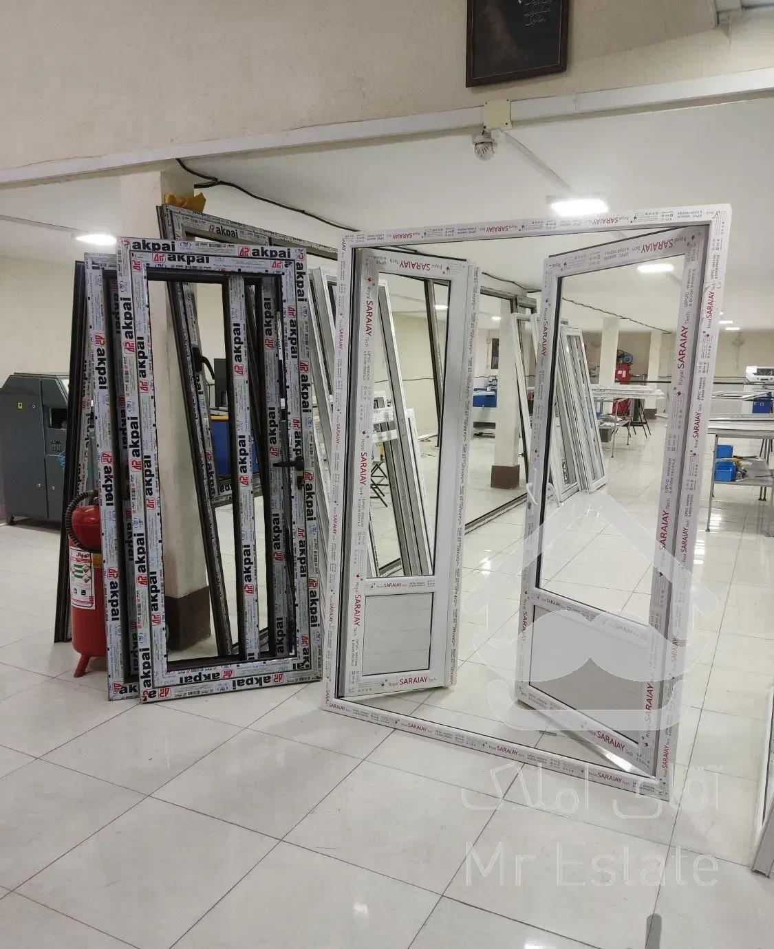 تعمیر درب و پنجره دوجداره و تک جداره  کاملا تخصصی