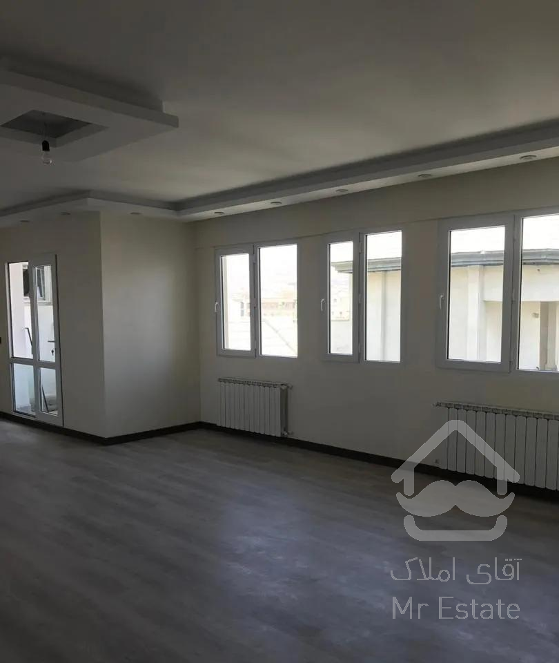 ۹۵متر/۳خواب/رو‌به‌حیاط/بهنام