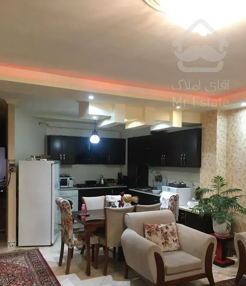 ۶۱متری آسانسور دار/گذر ۱۲متری/بدون پرتی