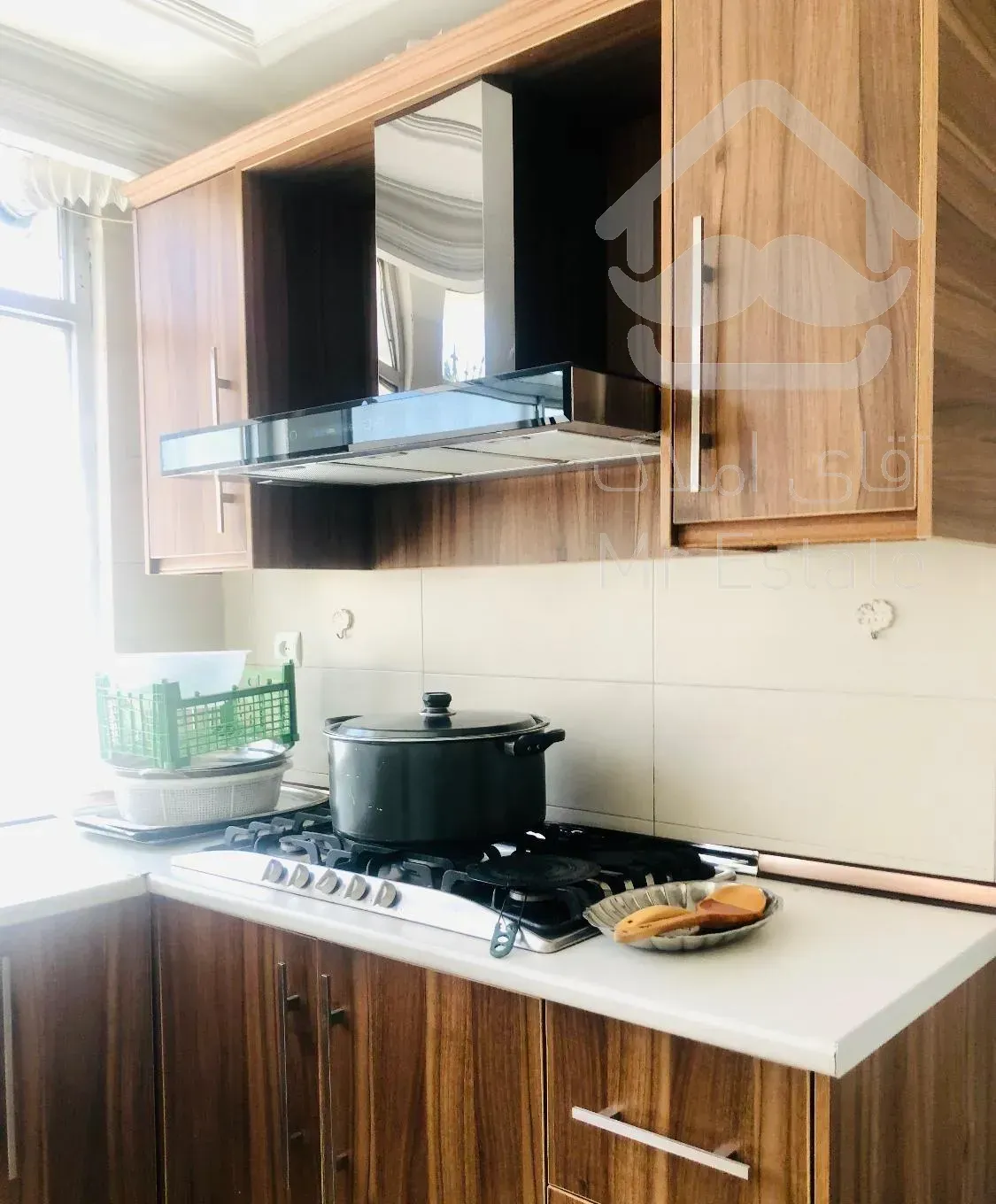 ۷۲متر ۲خواب پردیس اصلی(اریافر،جلال)