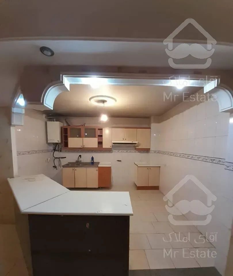 ۹۲متری*طبقه دوم سندی*تخلیه*بلوار پاستور آژیده