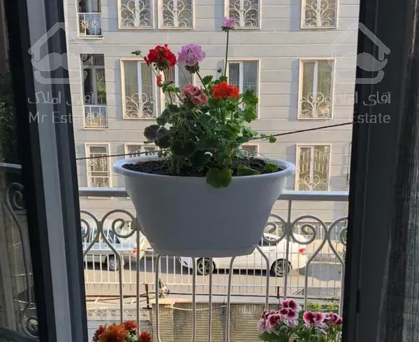 ۵۰ متری خوش نقشه و بازسازی شده در پونک