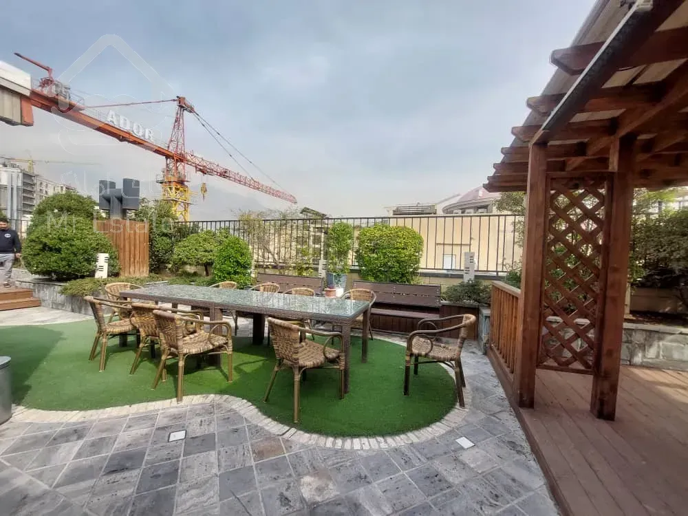 فروش اپارتمان 220 متری زعفرانیه