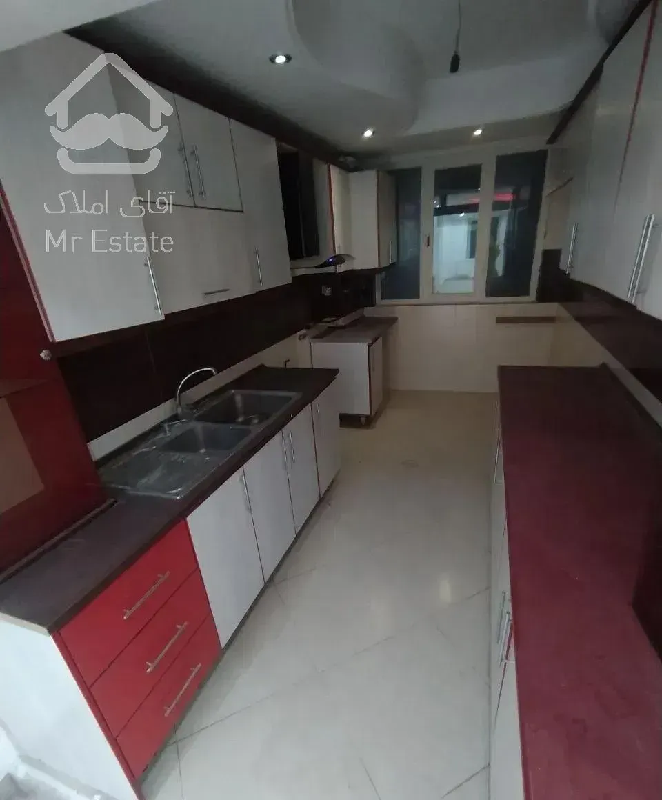 ۱۱۵متر ۲خواب ۳طبقه یکجا شهرک راه آهن