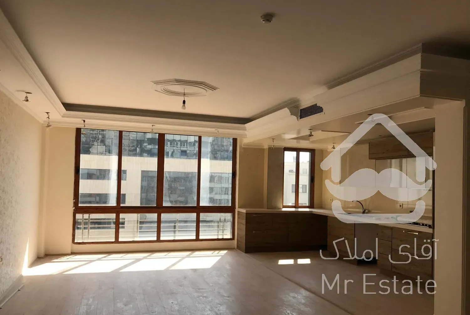 ۱۵۰متر  بالای کاج روبه آفتاب