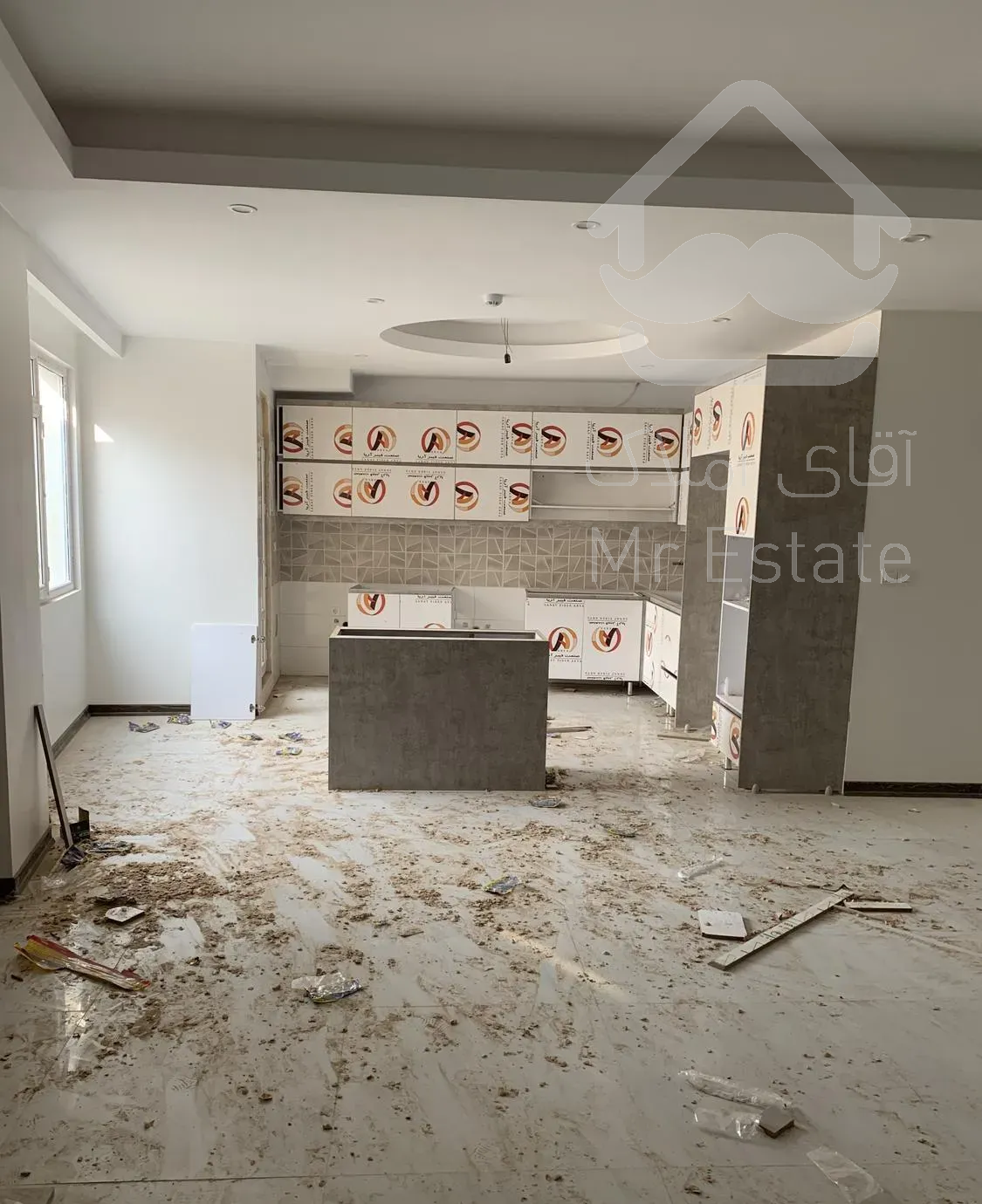 آپارتمان ۱۲۴متری کلید نخورده فروشنده