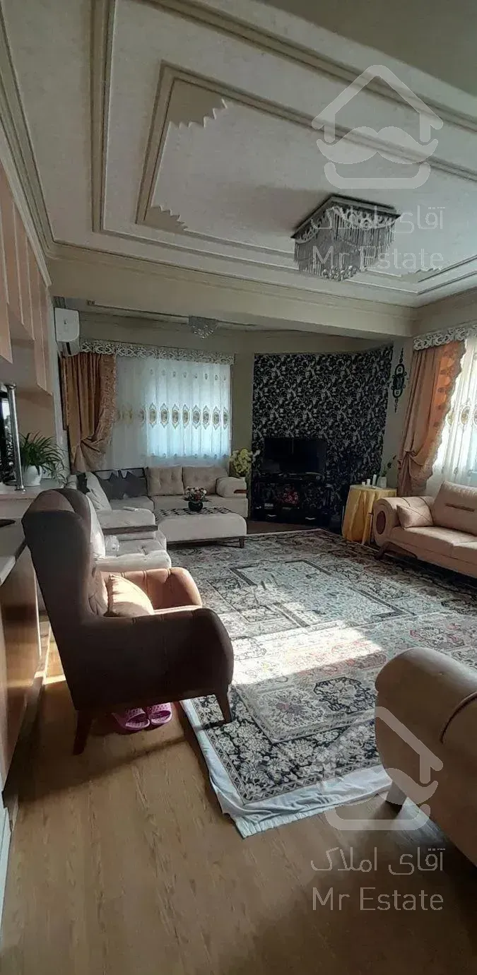 فروش واحد نیمه ویلایی راه جدا سند دار