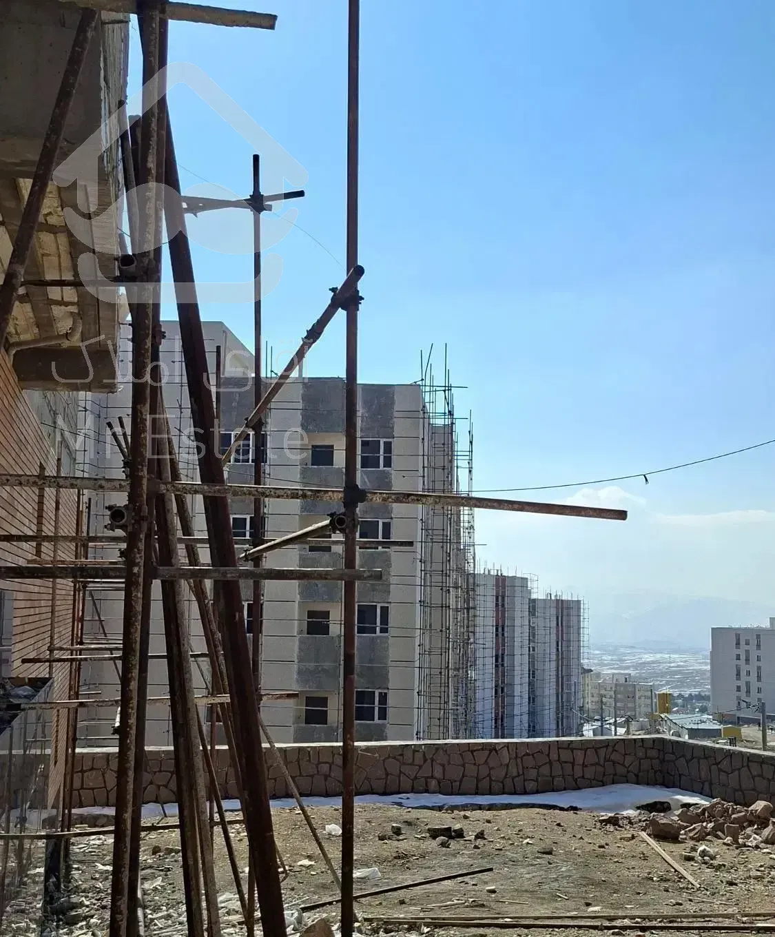 فروش واحد۹۶متری نوساز در شرق استان  تهران