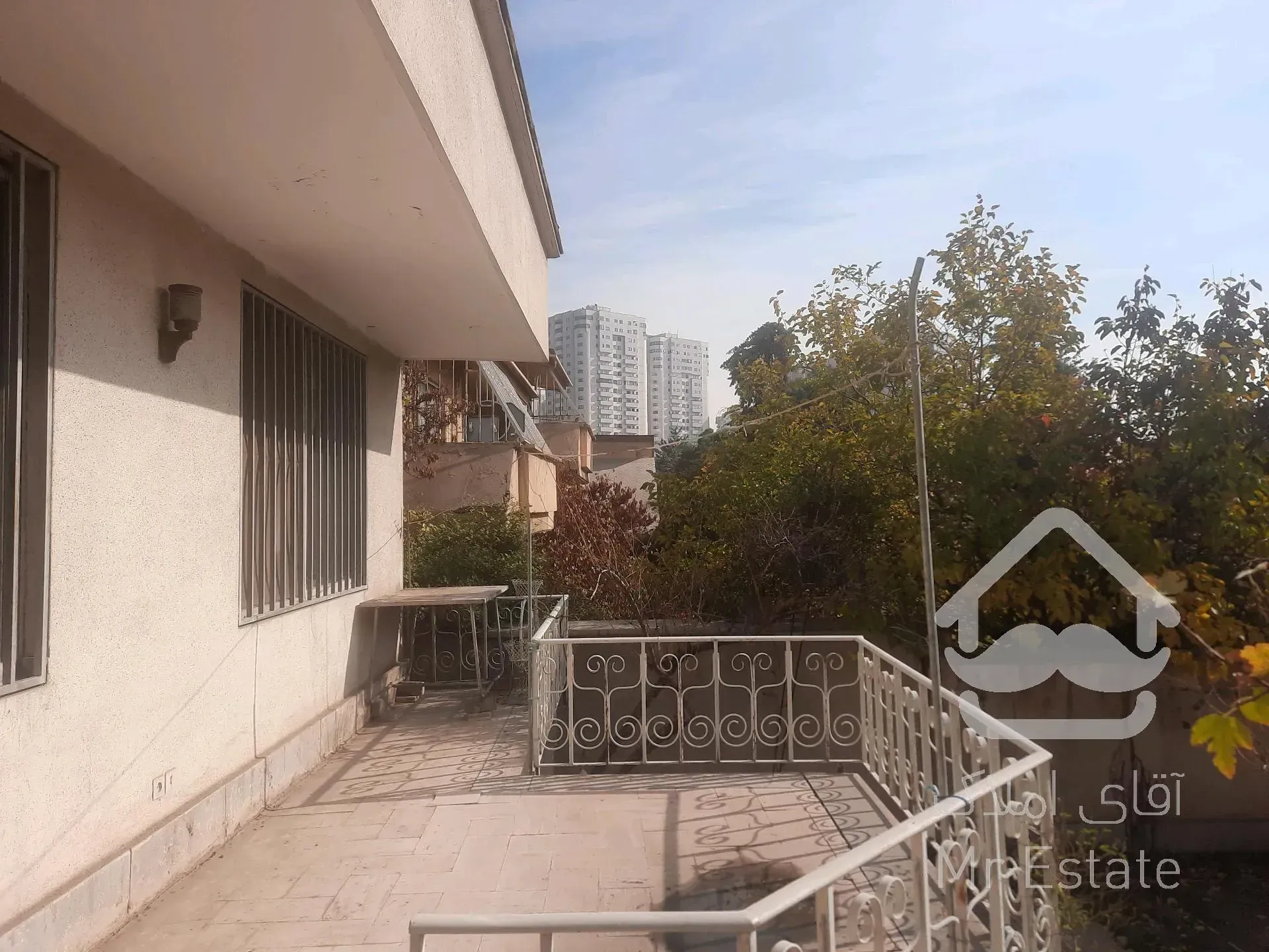 ۶۶۰ متر ویلا در شهرک غرب