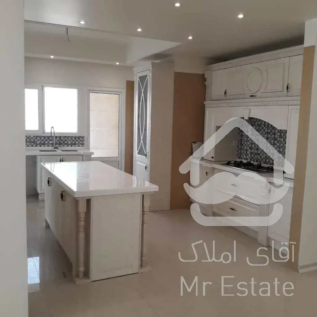 170 متر سازه در لوکیشن دنج دیباجی جنوبی