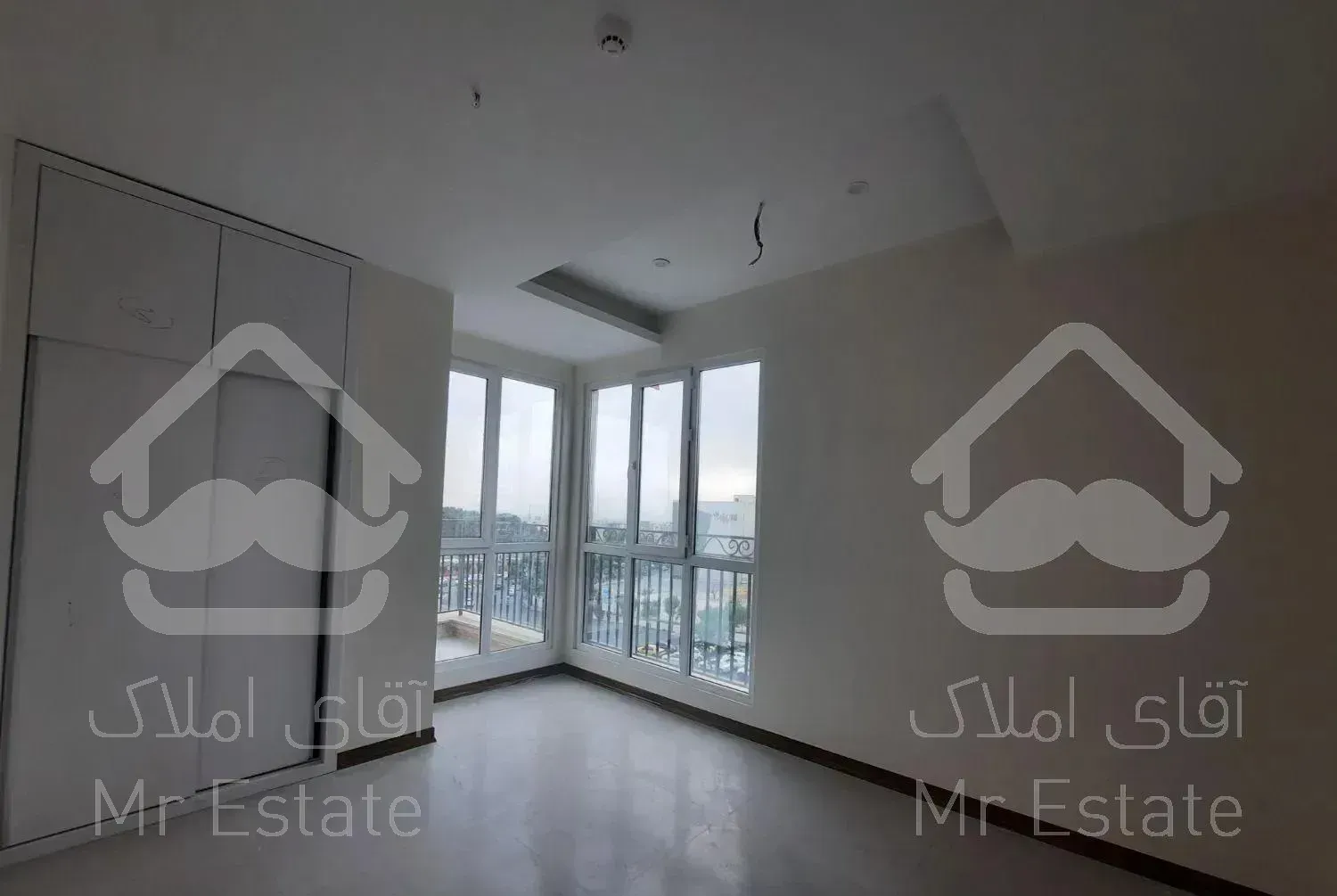 ۱۳۲ متر سه کله نیاوران‌ 'سفر'