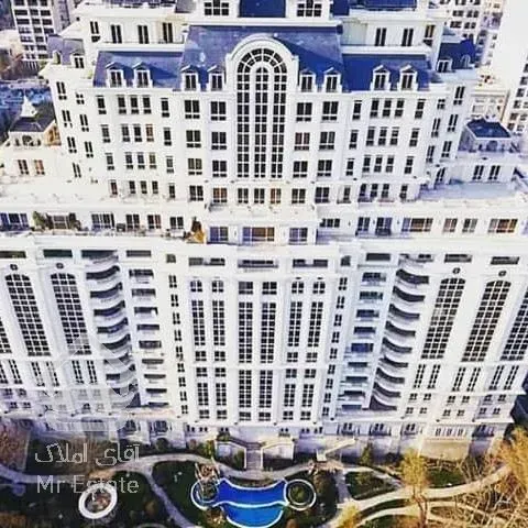 اپارتمان ۱۳۰متری سه خواب