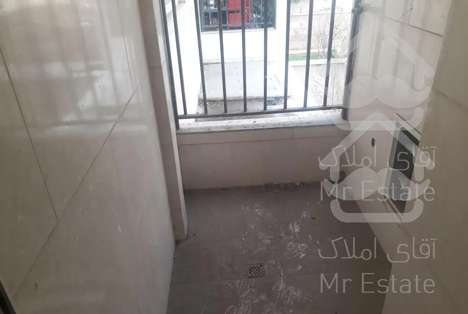 ۸۸متر/ط دوم نوساز   چهارراه نبوت روبروی  مهستان