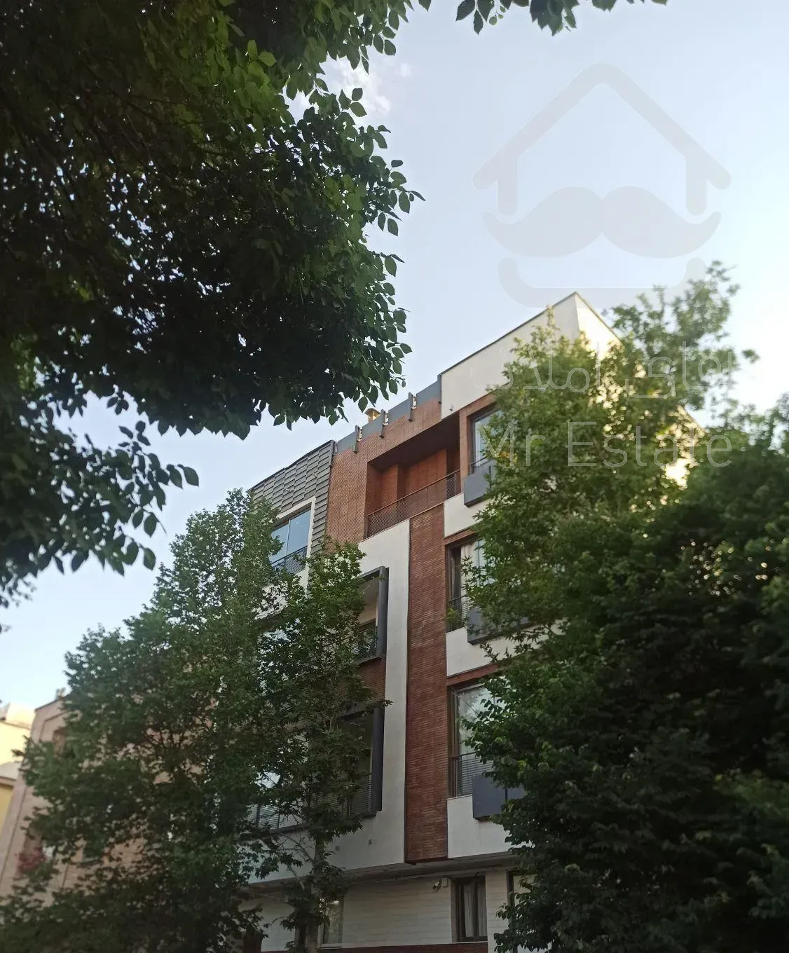 آپارتمان 208متری ( کم واحد ) جنوبی ویو دار