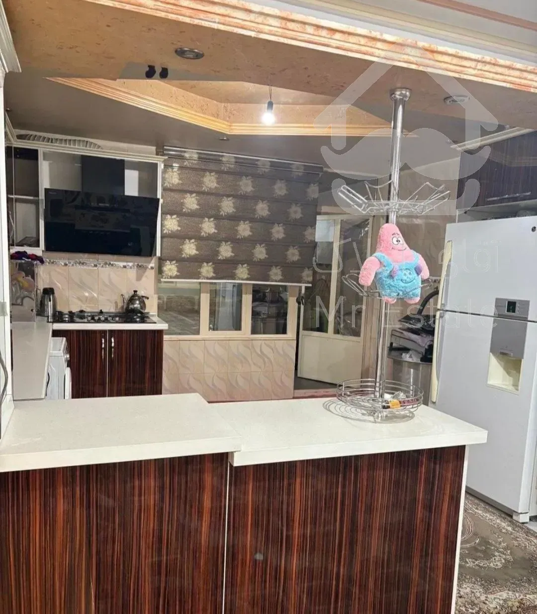 آپارتمان ۱۵۰متری ۱خوابه فول امکانات خیابان همدانی