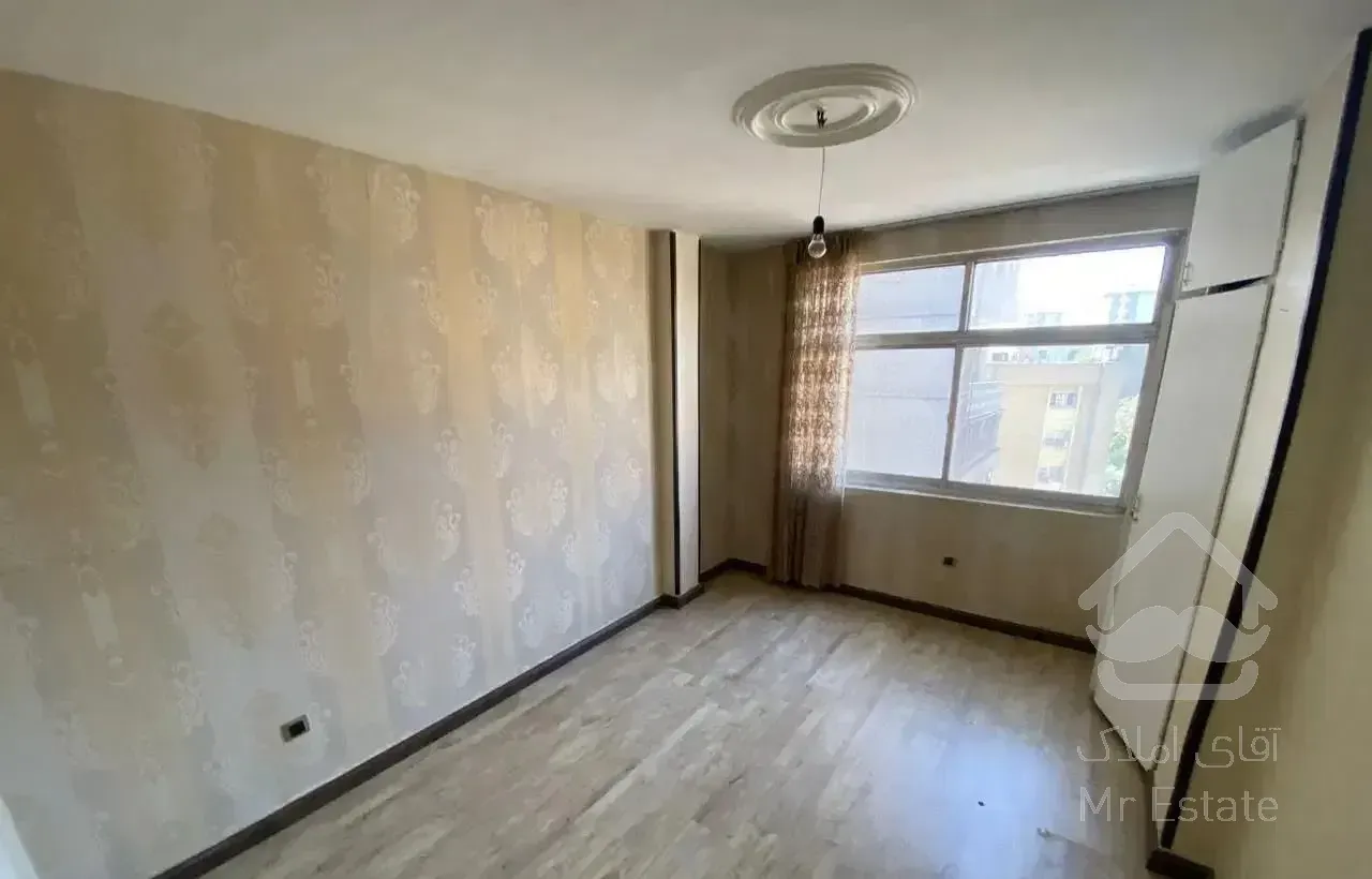 اپارتمان ۱۱۰ متری بهجت اباد