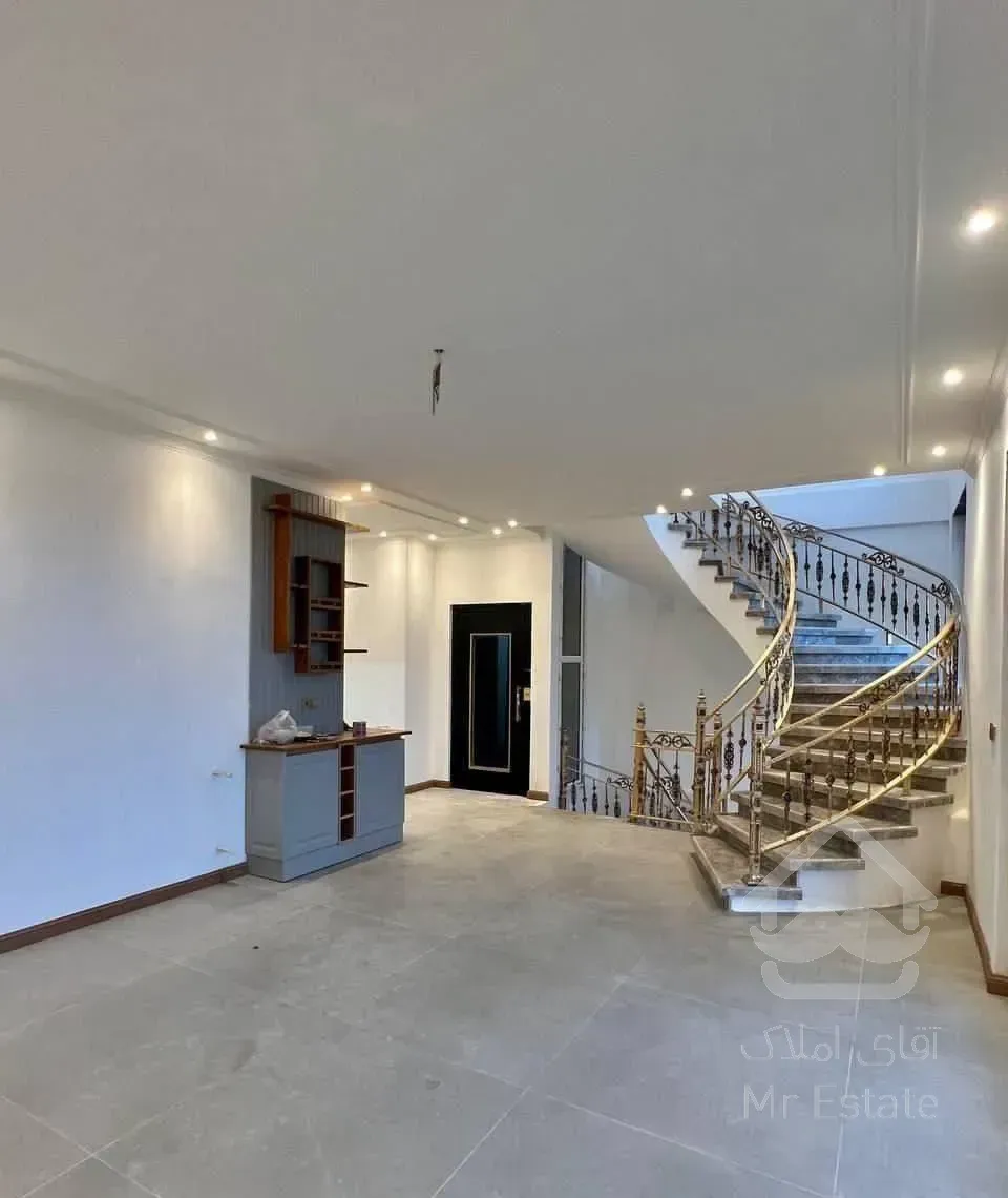 ویلا تریبلکس استخردار نوساز/روف با ویو ابدی