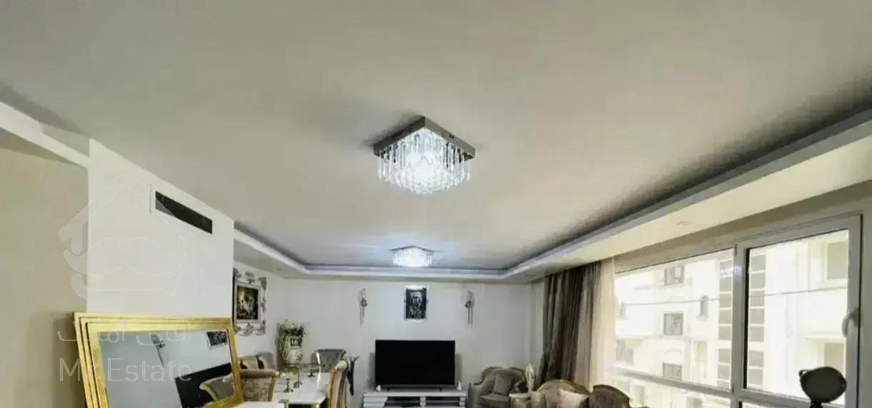 ۹۰ متر / خوش نقشه/ سالن پرده خور