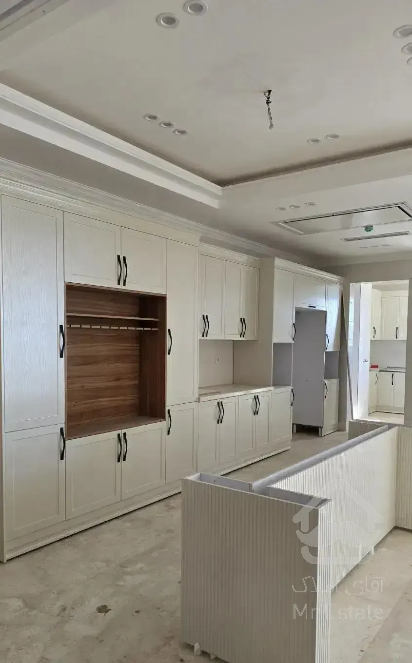 فروش واحد اپارتمان در کوچه شرق جمهوری