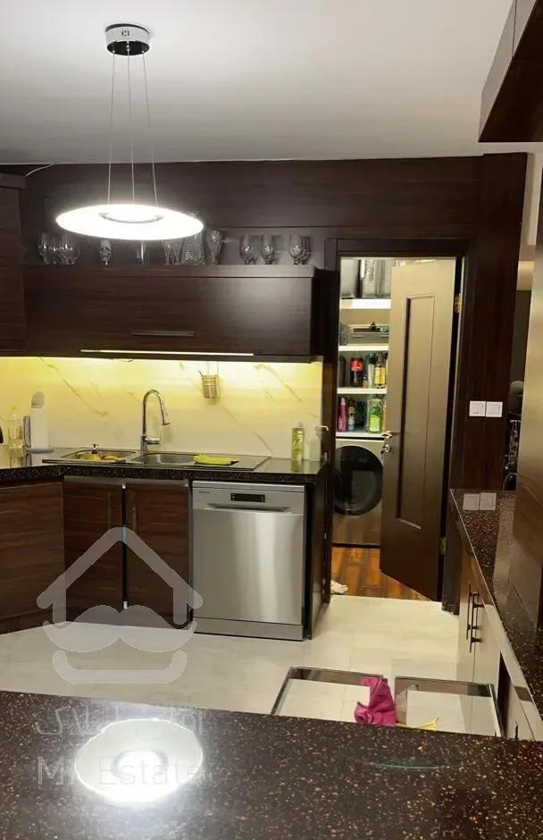 شهرک لاله/۸۷متر/فول بازسازی