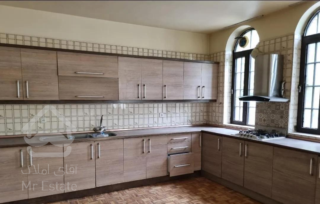 ولنجک 160 متر منطقه دنج 3 پارکینگه