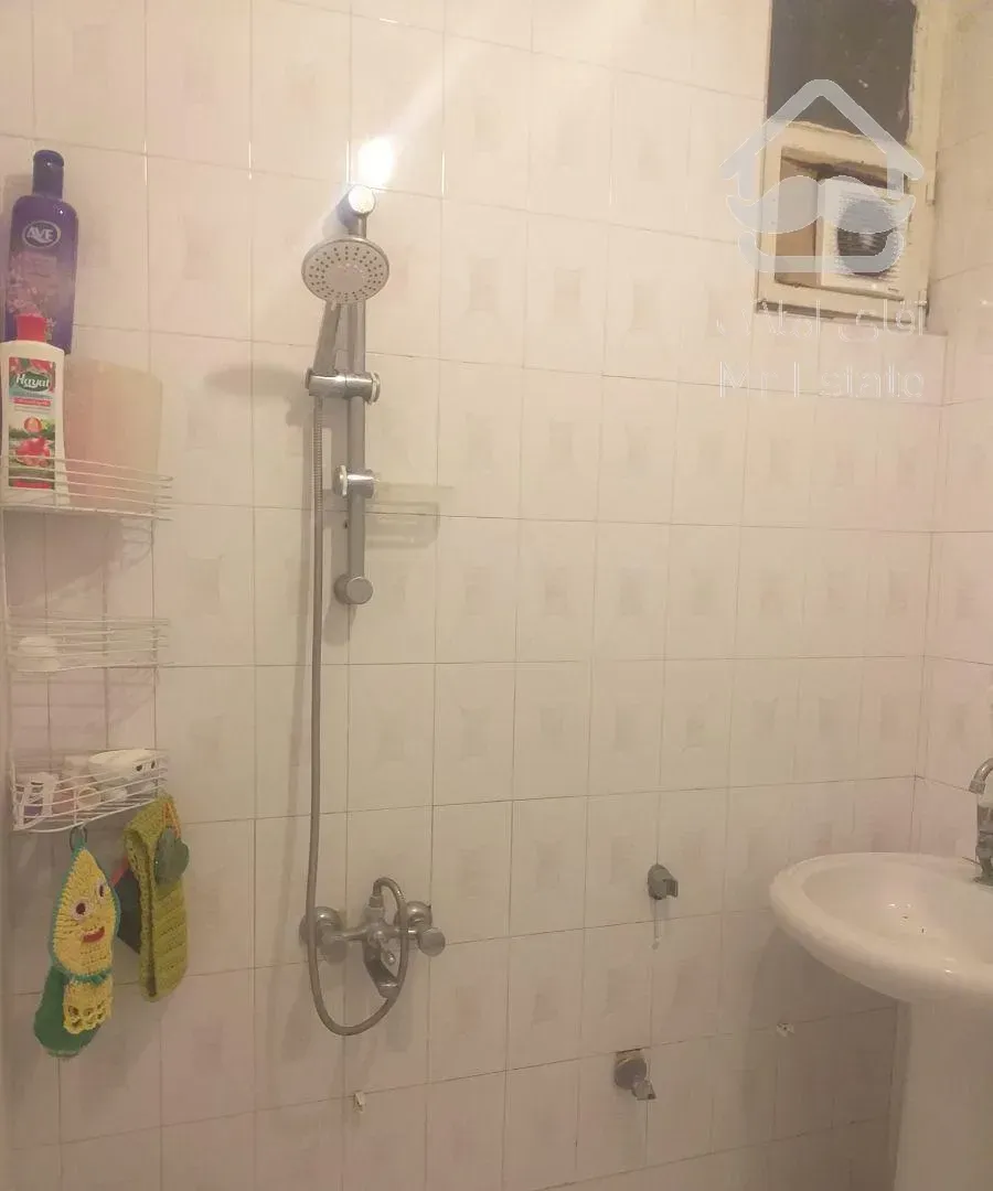 آپارتمان ۱۰۵متری ۲خوابه دو تا کولر دارد ۴غربی فاز۱