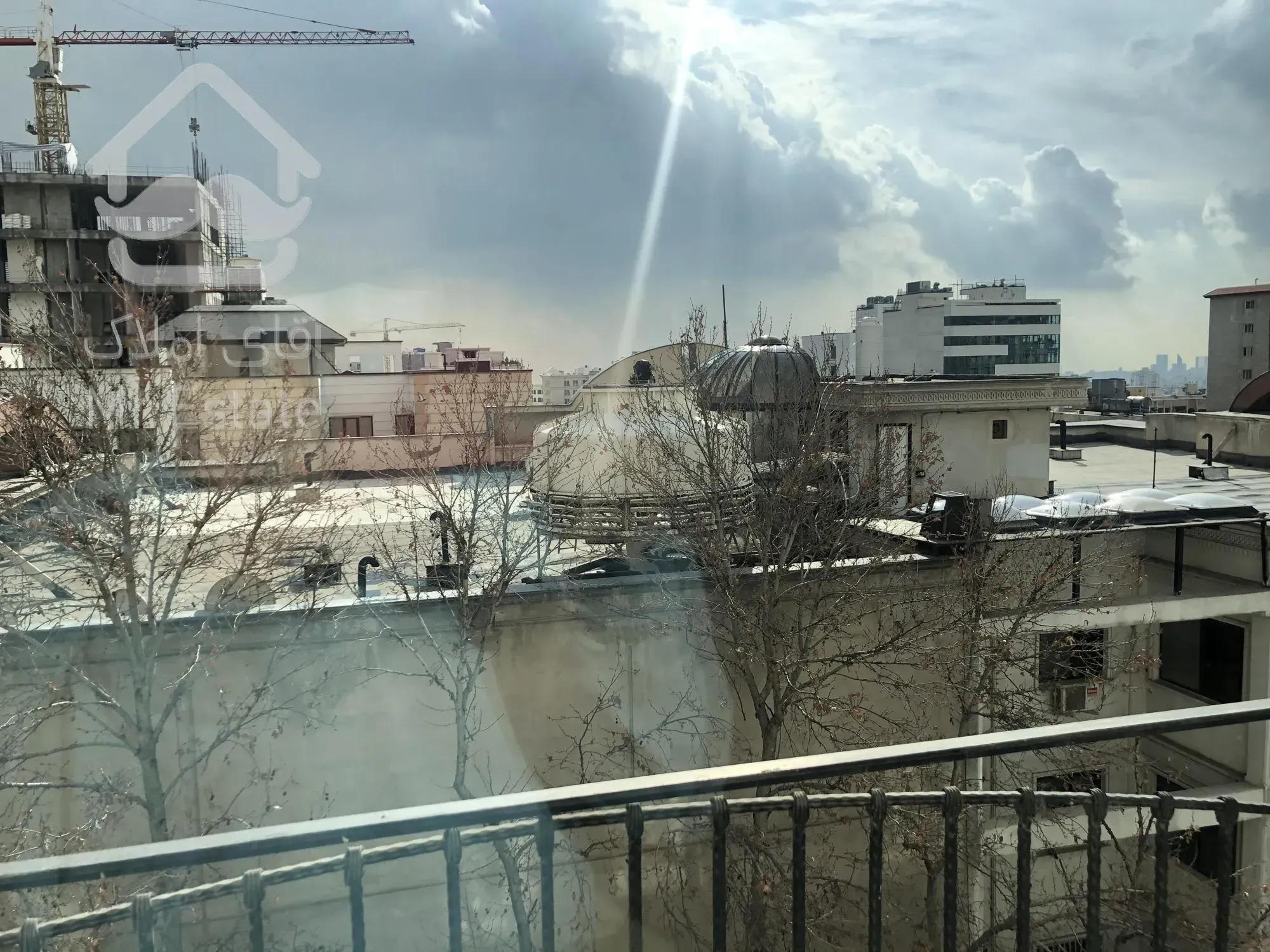 رهن و اجاره آپارتمان ۱۹۰ متری ۳ خوابه فرمانیه فول