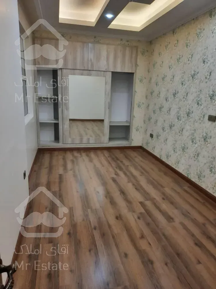 آپارتمان خوش نقشه ۱۳۵ متری در بلوار فردوس