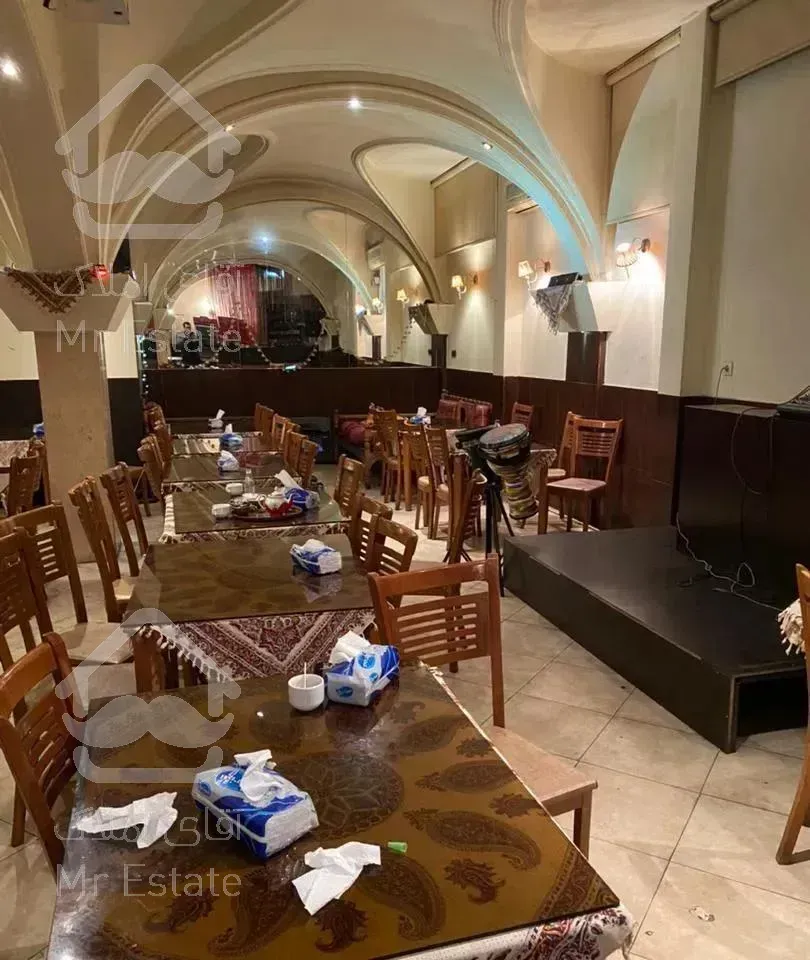 ۲۰۰ متر سفره خانه سنتی (شریعتی الهیه )با ۳ جواز