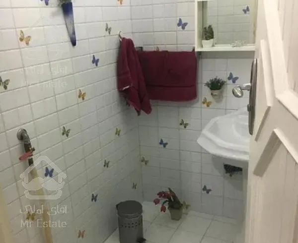 اپارتمان١47 متر حیاط اختصاصی