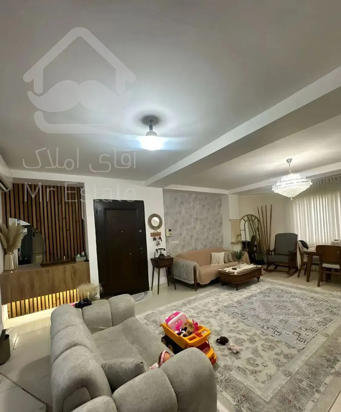 فـول امکـانات / ۸۳ متــری / خیابان جمهـوری