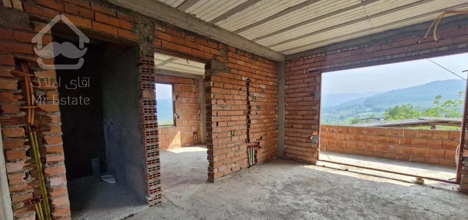 ویلا نیمه‌ساز ۱۸۰ متر-امتیازات کامل- ۷۳۰ متر زمین