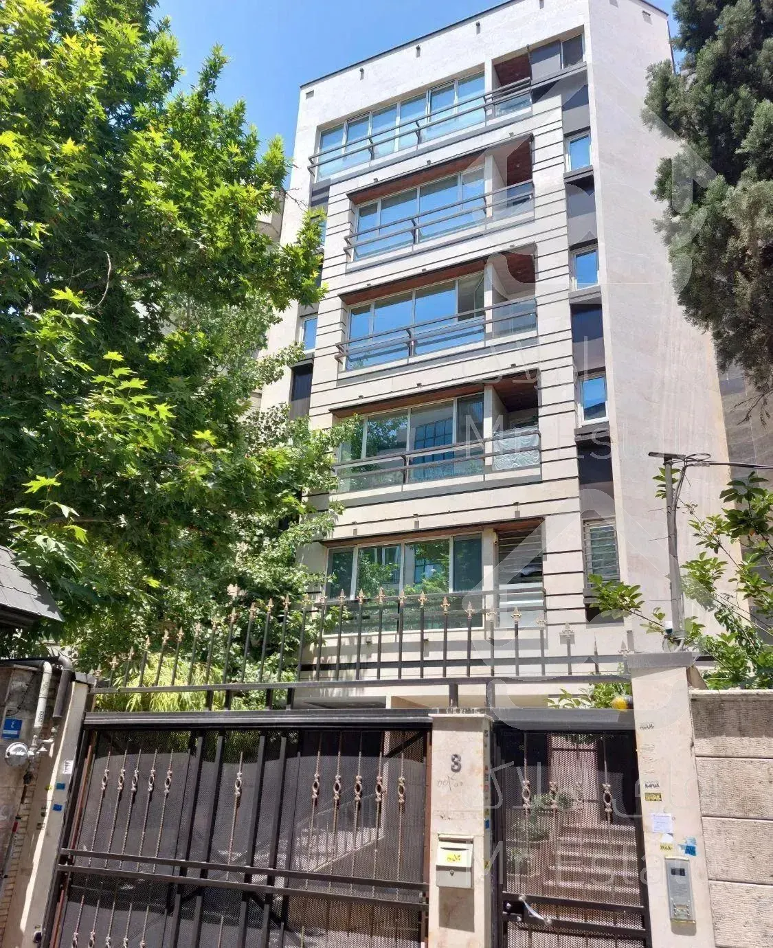 قلهک ، دولت ( ۱۸۵متر  نوساز  تکواحد )